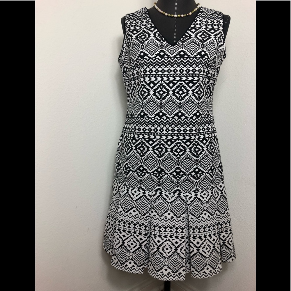 Jessica Simpson Geometric A-line Dress